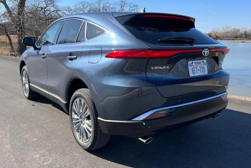 The New 2025 Toyota Venza Review, Redesign, and Release Date